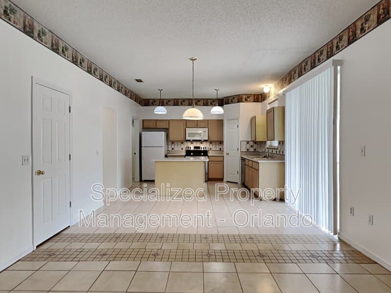 Deltona House: 3233 Kings Ridge Ter