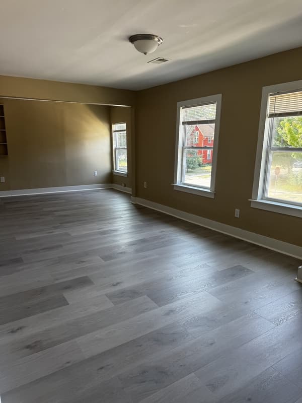 Ypsilanti Condo: 716 Pearl Street