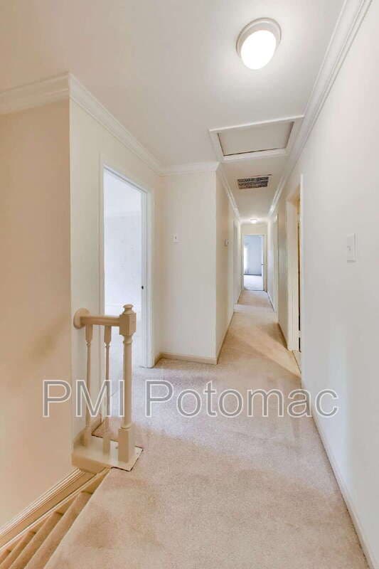 North Potomac House: 14672 Brougham Way