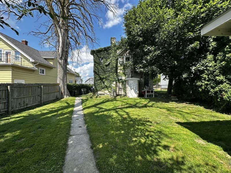 Sheboygan Condo: 1507 Union Avenue - 1507 upper-front