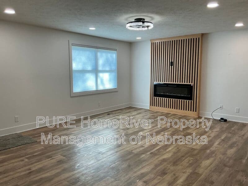 Tekamah House: 316 N 13th St