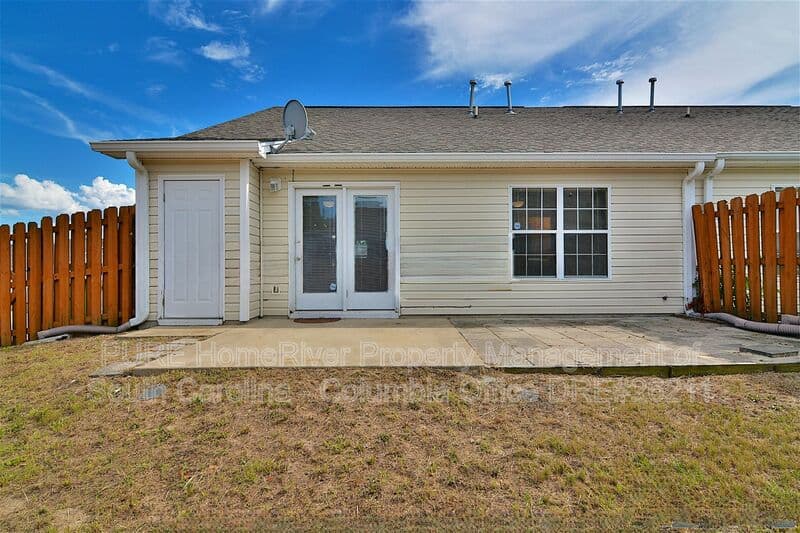 Columbia House: 200 Lawson Dr
