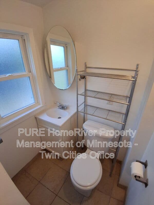 Saint Paul Condo: 987 Churchill Street #1