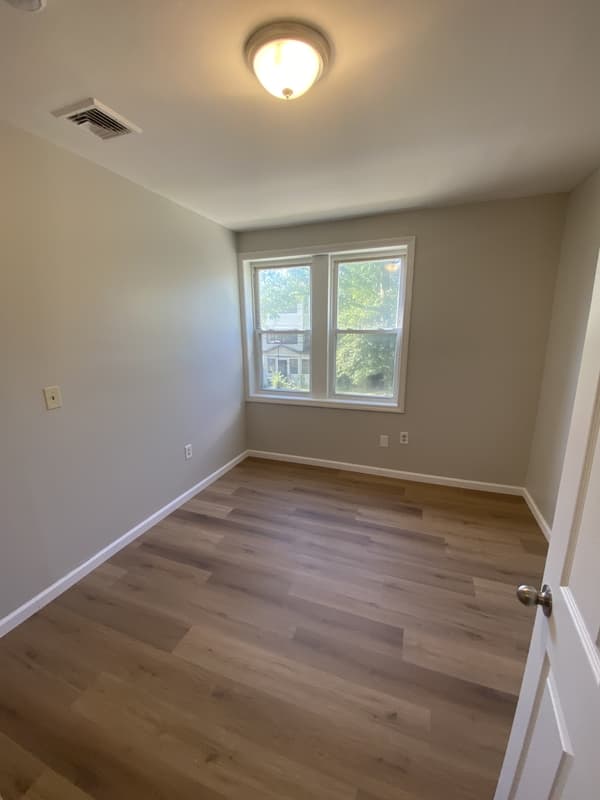 Hartford Condo: 12-20 Rockville Street - 14B