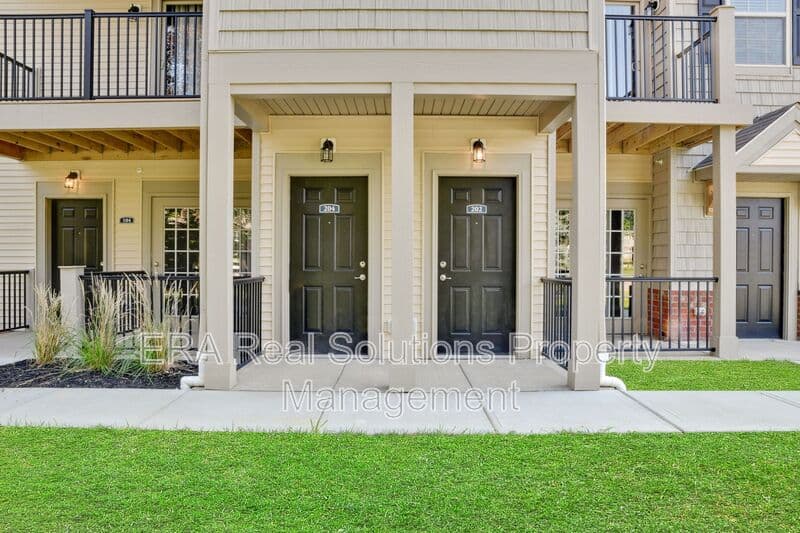 Columbus Condo: 1581-204 Gilmore Park Ave
