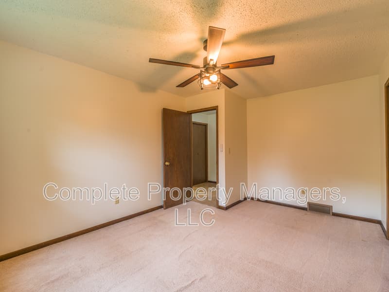 Albert Lea Condo: 1712 Gateway Drive