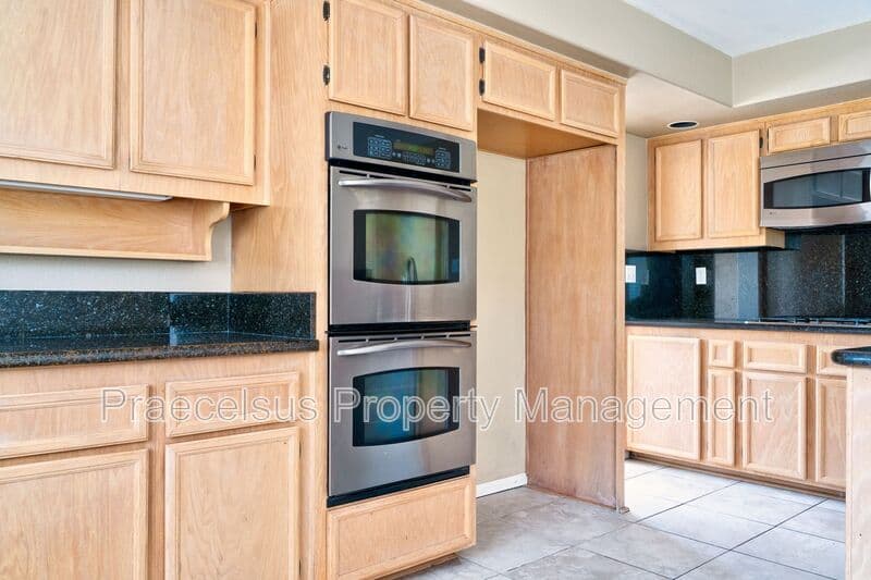 Chula Vista House: 978 Norella St