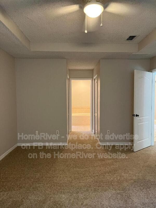 Jacksonville House: 11008 Apple Blossom Trl W