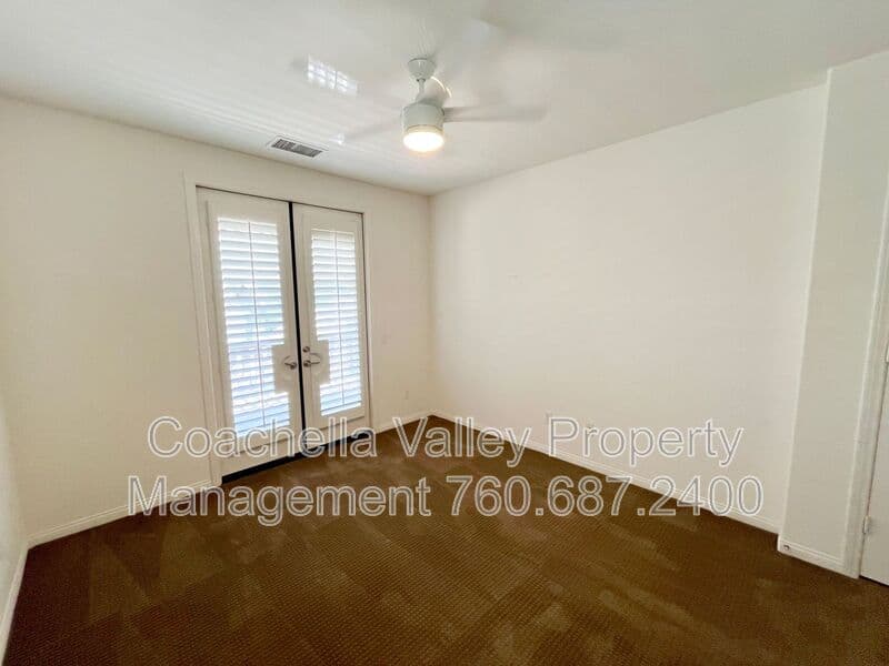 Cathedral City House: 511 Via Assisi