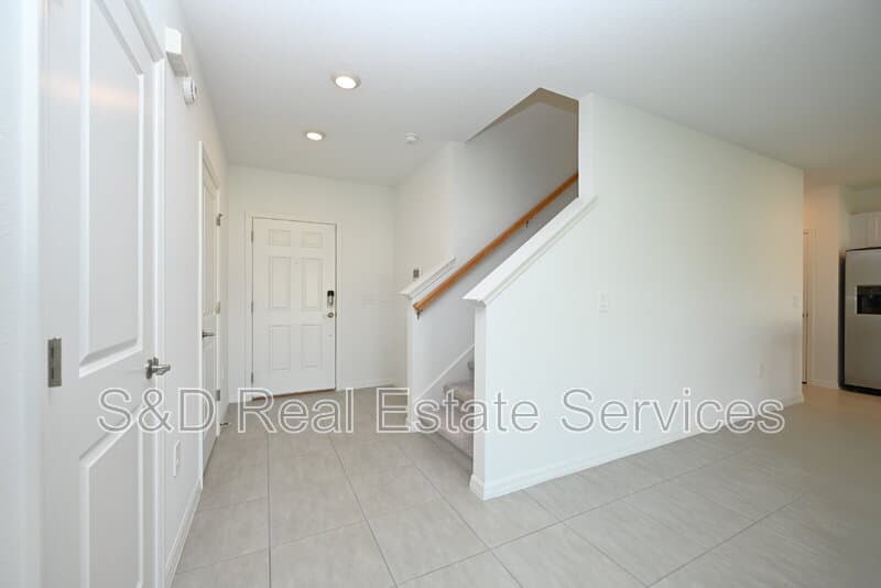 Haines City House: 152 Brinsmead Rd