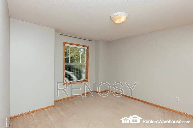 West Des Moines House: 7732 Beechtree Ln