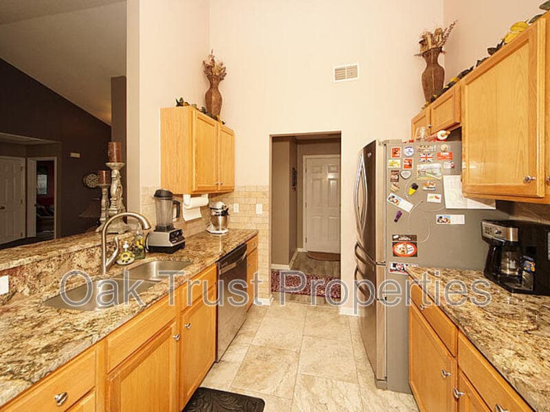Hanahan House: 7237 Sweetgrass Blvd
