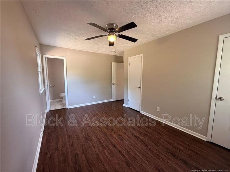 Hope Mills House: 4805 Fellows Ct
