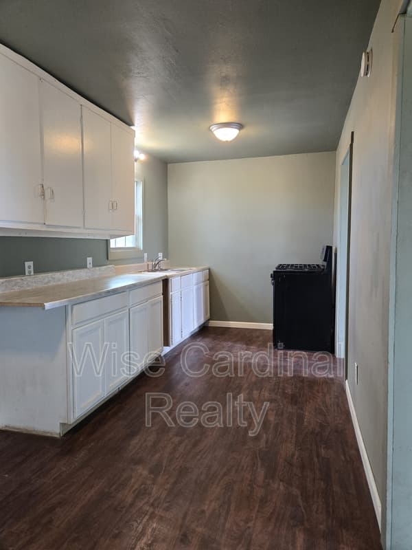 Morton House: 406 NE 3rd Street