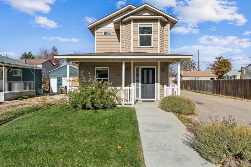 Boise Townhome: 7904 West Colehaven Court