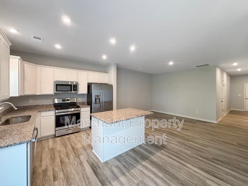 Greer Townhome: 154 Randwick Lane