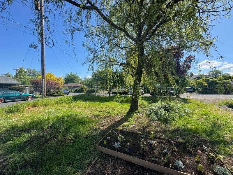 Eugene Condo: 2210 West 19th Avenue