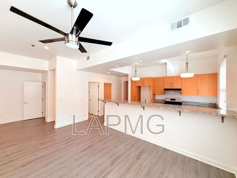 Van Nuys House: 6428 Woodley Avenue