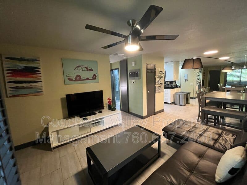 Palm Springs Condo: 2821 Los Felices Cir