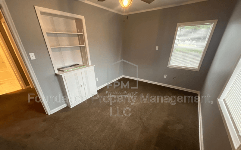 Memphis House: 2412 Gentry Avenue