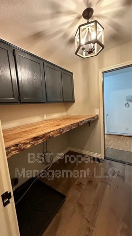 West Linn House: 25130 Rancho Lobo Court