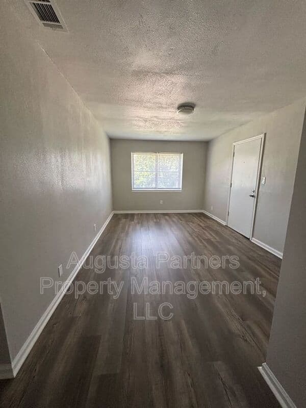 Augusta Condo: 110 3rd St