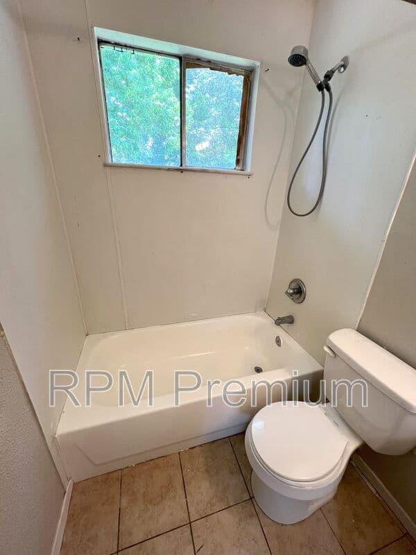Baton Rouge House: 6132 Pontotoc St
