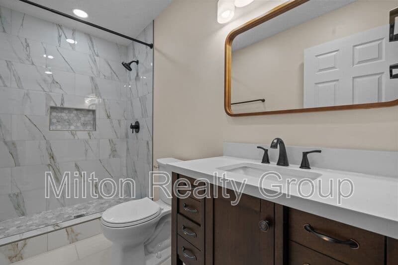 Dunn House: 1505 Fairview St.