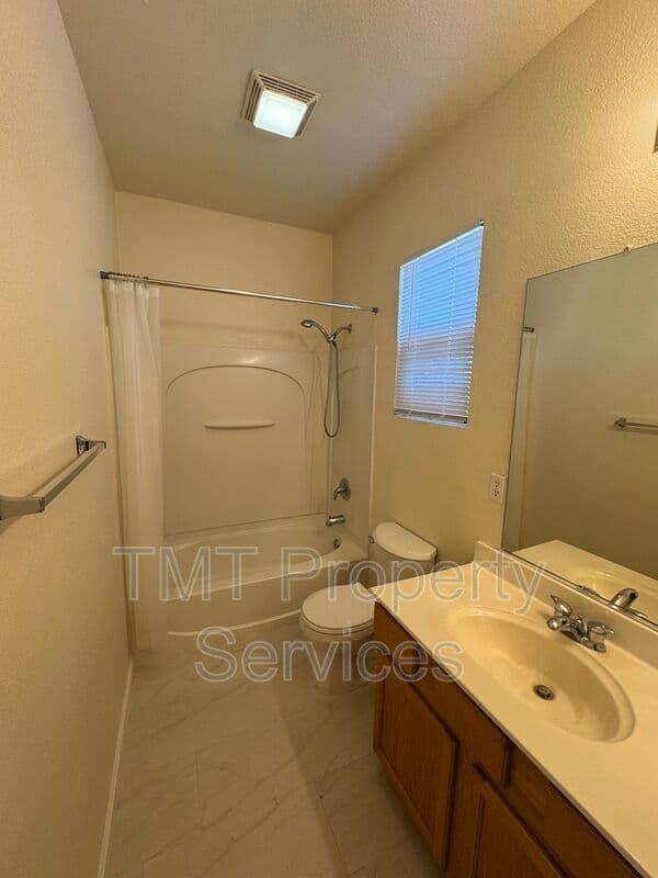 Elk Grove House: 9654 Little Harbor Way