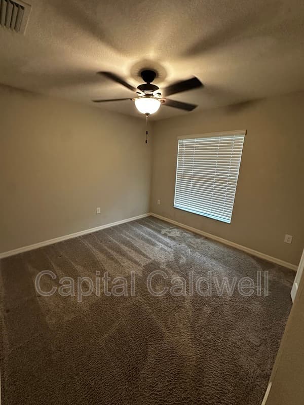 Seffner House: 201 Serena Ridge Dr