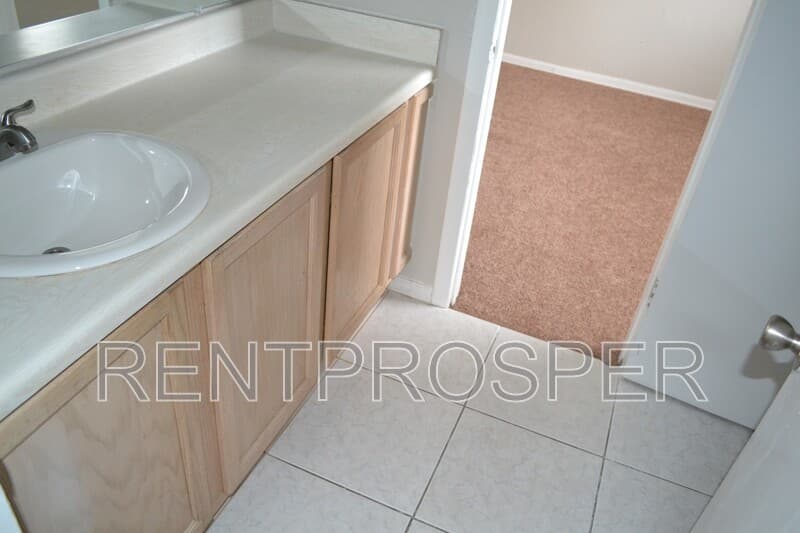 Orlando Condo: 2000 Ludlow Lane
