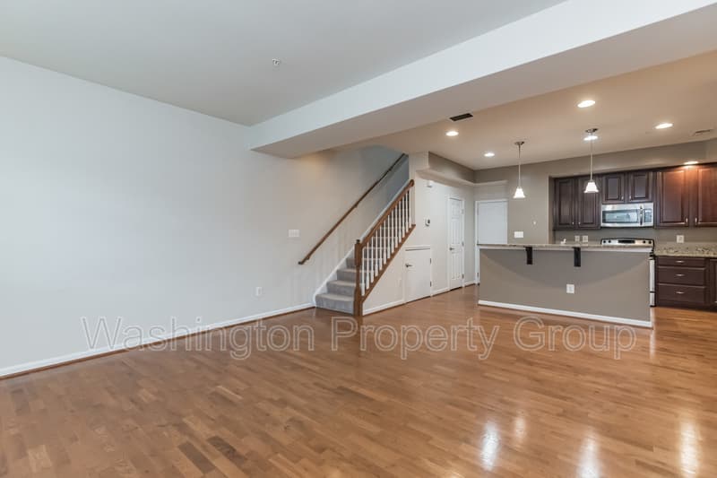 Elkridge Condo: 7114 Daniel John Dr