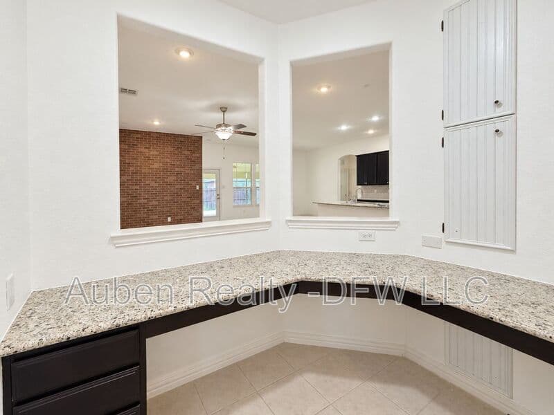 Fort Worth House: 8121 Belgian Blue Court
