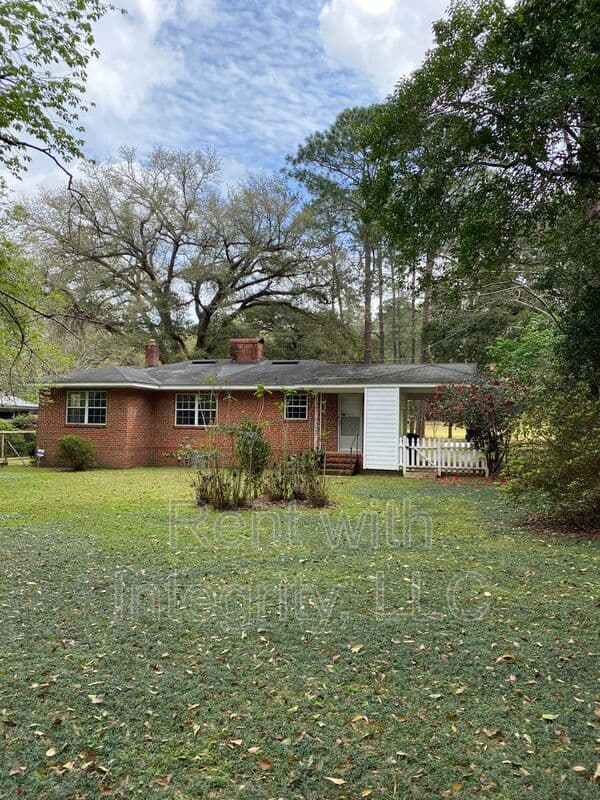 Tallahassee House: 1562 Mitchell Avenue