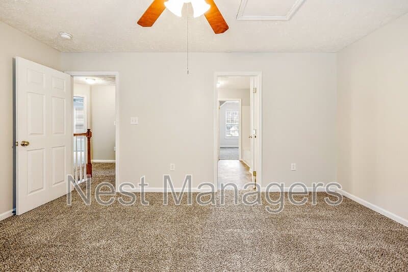 Fayetteville House: 519 Abbottswood Dr