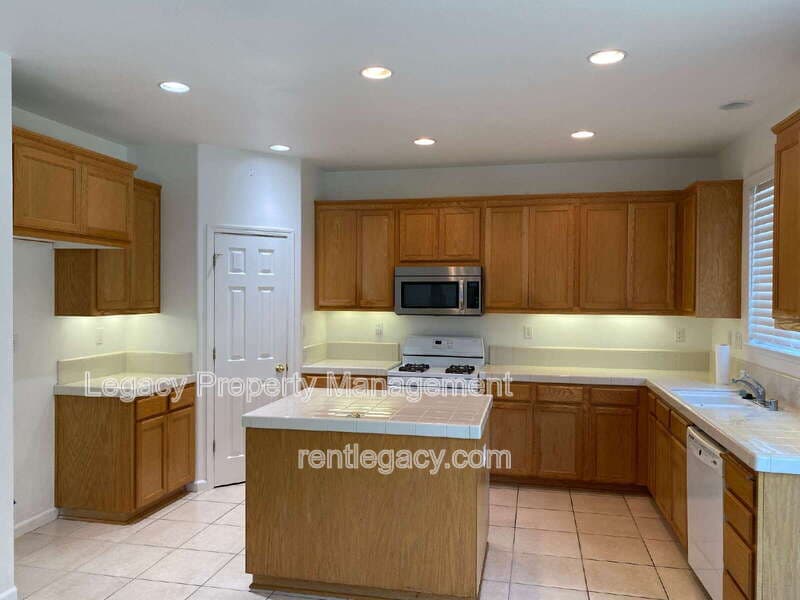 Fairfield House: 5085 Lockie Ln