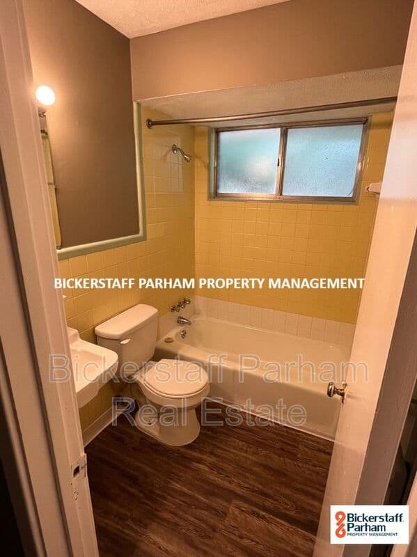 Columbus House: 751 Baxley Way