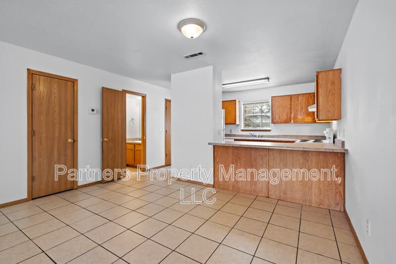 Fayetteville Condo: 866 Curtis Avenue - 1