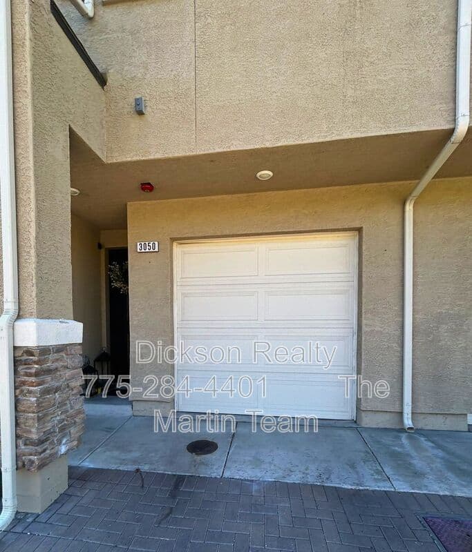 Sparks House: 3050 Sterling Ridge Circle