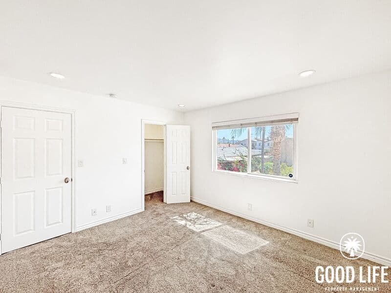 El Cajon Condo: 1386 E Madison Ave
