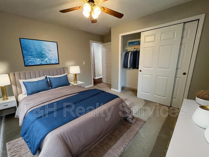 Mooresville House: 249 Pineview Drive