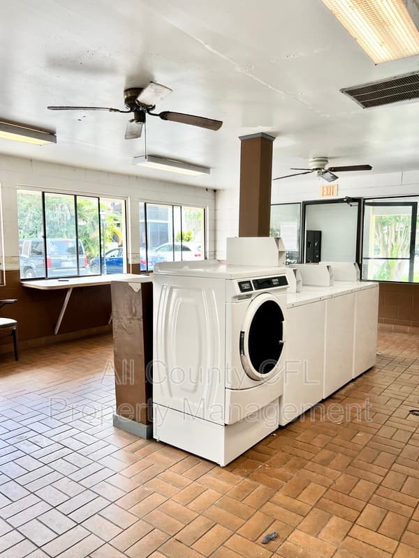 Orlando Condo: 6065 Village Circle
