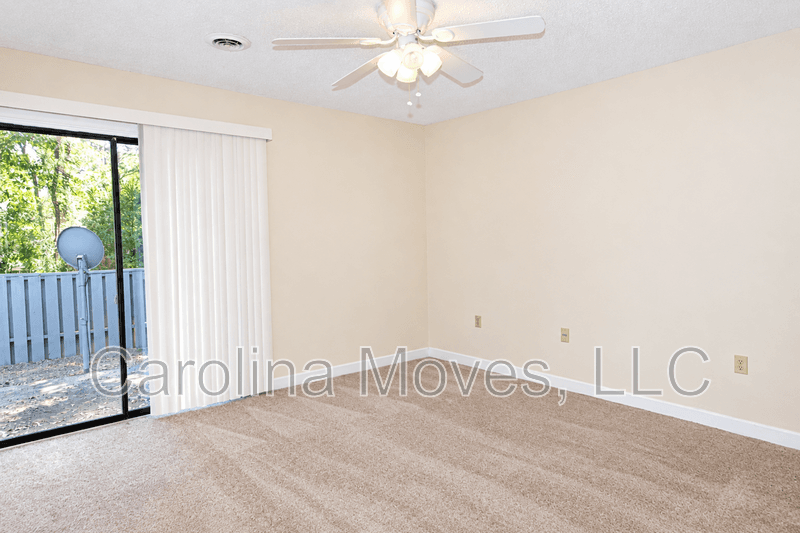 Greer Townhome: 324 Skylark Circle