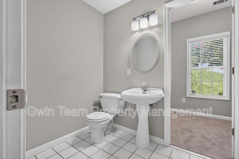Monroe House: 4025 Hemingway Dr