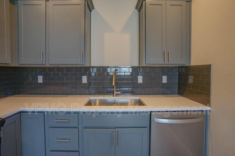 Battle Ground Townhome: 2932 Northwest 16th Street