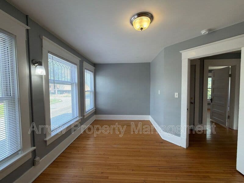 Lincoln Condo: 2125 South Street