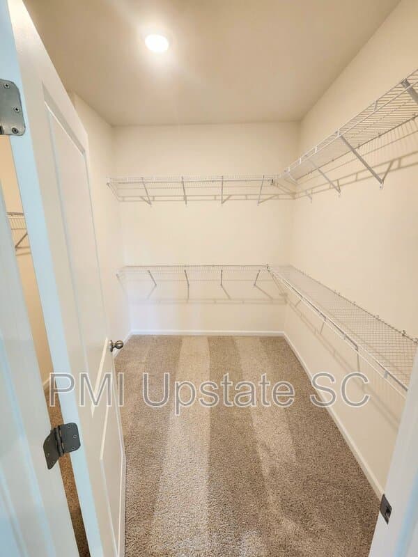 Fountain Inn House: 743 Fountainbrook Ln