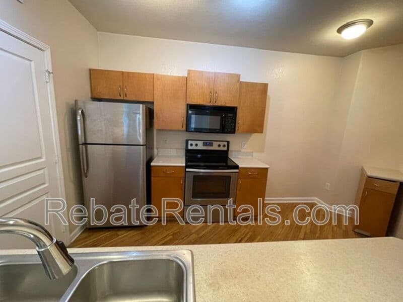 Jacksonville Condo: 8290 Gate Parkway