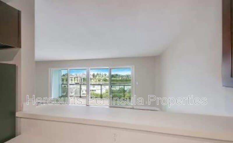 Bremerton Condo: 1142 Wheaton Way