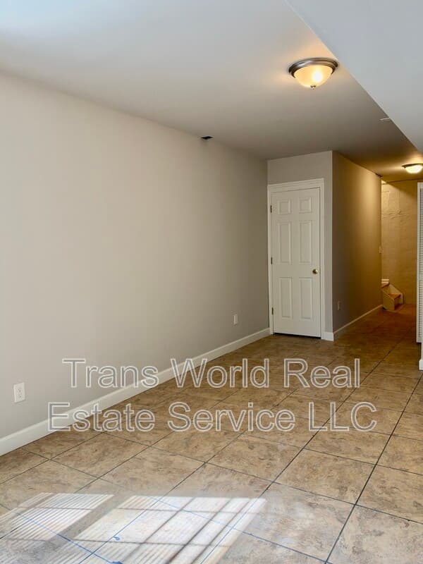 Duluth House: 3354 Roundfield Circle